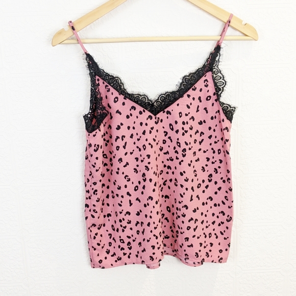 H&M Tops - H&M pink cheetah print tank